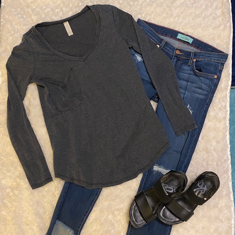 EUC Altar’d State Long Sleeve Tee, Small